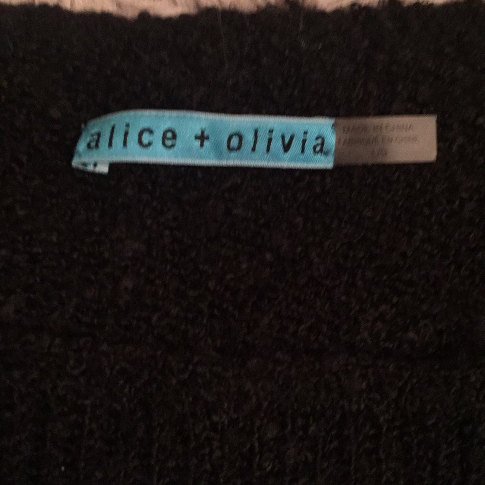 SOLD✨ Alice + Olivia Elsa Sweater - Picture 4 of 5